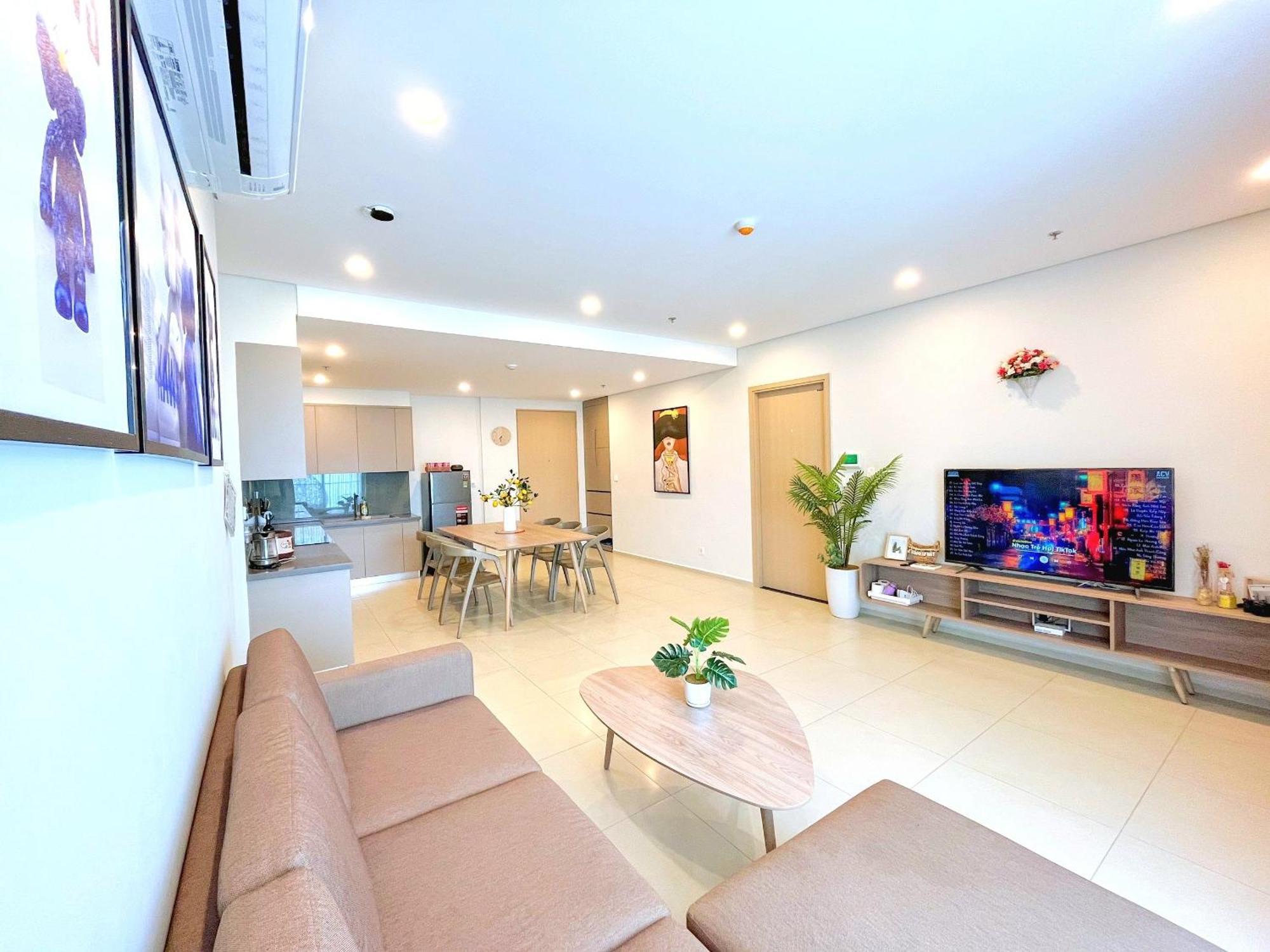 Trong's - The Song Condotel Apartment